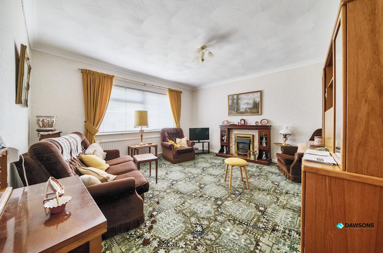 Y Llwyn, Llanelli, SA15 1JT